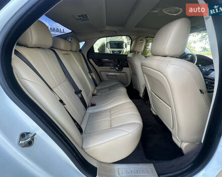 Ягуар Икс Джей 2013 в Киеве на Automoto.ua Белый Ягуар Икс Джей, объемом двигателя 2.99 л и пробегом 130 тыс. км за 14999 $, фото 35 на Automoto.ua