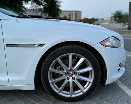 Ягуар Икс Джей 2013 в Луцке на Automoto.ua Белый Ягуар Икс Джей, объемом двигателя 3 л и пробегом 115 тыс. км за 27900 $, фото 14 на Automoto.ua