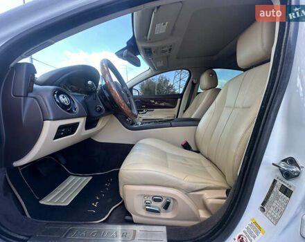 Ягуар Икс Джей 2013 в Киеве на Automoto.ua Белый Ягуар Икс Джей, объемом двигателя 2.99 л и пробегом 130 тыс. км за 14999 $, фото 22 на Automoto.ua