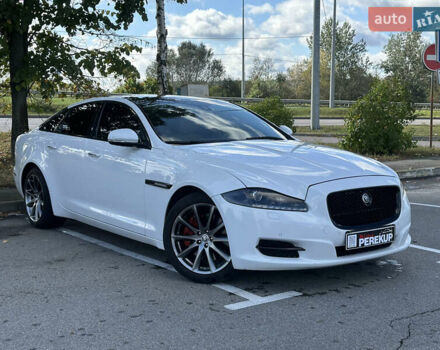 Ягуар Икс Джей 2013 в Киеве на Automoto.ua Белый Ягуар Икс Джей, объемом двигателя 2.99 л и пробегом 130 тыс. км за 14999 $, фото 1 на Automoto.ua