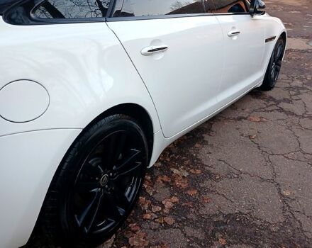 Белый Ягуар Икс Джей, объемом двигателя 3 л и пробегом 156 тыс. км за 22000 $, фото 6 на Automoto.ua