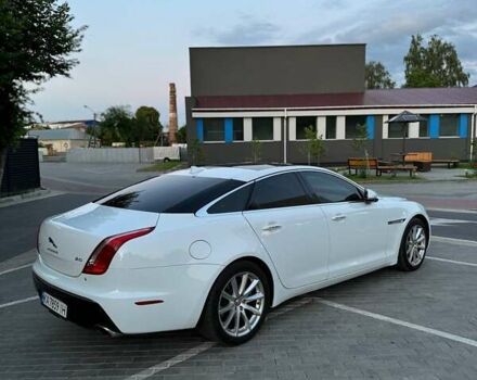 Ягуар Икс Джей 2013 в Луцке на Automoto.ua Белый Ягуар Икс Джей, объемом двигателя 3 л и пробегом 115 тыс. км за 27900 $, фото 42 на Automoto.ua