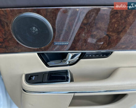 Ягуар Икс Джей 2013 в Киеве на Automoto.ua Белый Ягуар Икс Джей, объемом двигателя 2.99 л и пробегом 130 тыс. км за 14999 $, фото 34 на Automoto.ua