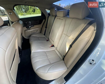 Ягуар Икс Джей 2013 в Киеве на Automoto.ua Белый Ягуар Икс Джей, объемом двигателя 2.99 л и пробегом 130 тыс. км за 14999 $, фото 31 на Automoto.ua