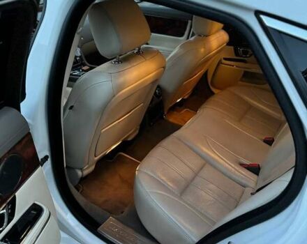 Ягуар Икс Джей 2013 в Луцке на Automoto.ua Белый Ягуар Икс Джей, объемом двигателя 3 л и пробегом 115 тыс. км за 27900 $, фото 39 на Automoto.ua