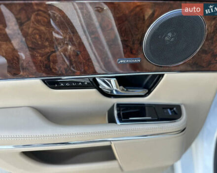 Ягуар Икс Джей 2013 в Киеве на Automoto.ua Белый Ягуар Икс Джей, объемом двигателя 2.99 л и пробегом 130 тыс. км за 14999 $, фото 28 на Automoto.ua
