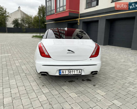 Ягуар Икс Джей 2014 в Яремче на Automoto.ua Белый Ягуар Икс Джей, объемом двигателя 3 л и пробегом 110 тыс. км за 22700 $, фото 15 на Automoto.ua