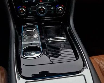 Білий Ягуар Ікс Джей, об'ємом двигуна 3 л та пробігом 75 тис. км за 34900 $, фото 11 на Automoto.ua