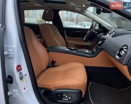 Білий Ягуар Ікс Джей, об'ємом двигуна 3 л та пробігом 58 тис. км за 33990 $, фото 11 на Automoto.ua