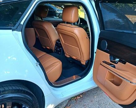 Белый Ягуар Икс Джей, объемом двигателя 3 л и пробегом 156 тыс. км за 22000 $, фото 1 на Automoto.ua