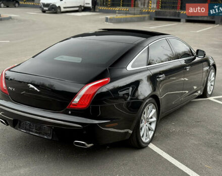 Черный Ягуар Икс Джей, объемом двигателя 5 л и пробегом 125 тыс. км за 20500 $, фото 19 на Automoto.ua