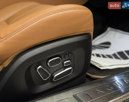 Черный Ягуар Икс Джей, объемом двигателя 5 л и пробегом 125 тыс. км за 20500 $, фото 45 на Automoto.ua