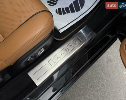 Черный Ягуар Икс Джей, объемом двигателя 5 л и пробегом 125 тыс. км за 20500 $, фото 46 на Automoto.ua