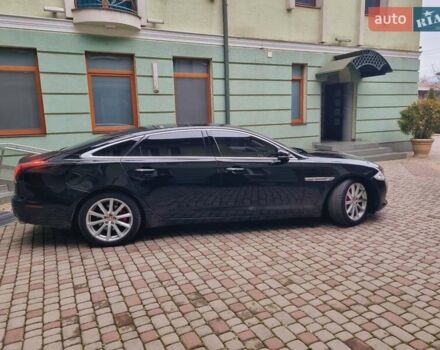 Чорний Ягуар Ікс Джей, об'ємом двигуна 5 л та пробігом 127 тис. км за 26000 $, фото 2 на Automoto.ua