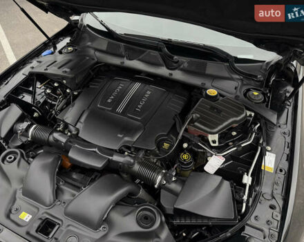 Черный Ягуар Икс Джей, объемом двигателя 5 л и пробегом 125 тыс. км за 20500 $, фото 21 на Automoto.ua