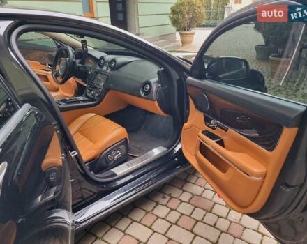 Чорний Ягуар Ікс Джей, об'ємом двигуна 5 л та пробігом 127 тис. км за 26000 $, фото 26 на Automoto.ua