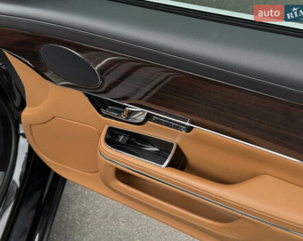 Черный Ягуар Икс Джей, объемом двигателя 5 л и пробегом 125 тыс. км за 20500 $, фото 50 на Automoto.ua