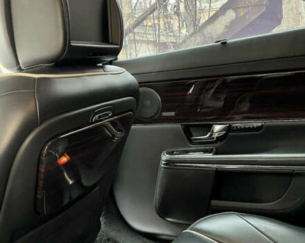 Черный Ягуар Икс Джей, объемом двигателя 3 л и пробегом 90 тыс. км за 28000 $, фото 6 на Automoto.ua