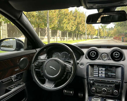 Ягуар Икс Джей 2013 в Киеве на Automoto.ua Черный Ягуар Икс Джей, объемом двигателя 3 л и пробегом 73 тыс. км за 29900 $, фото 54 на Automoto.ua