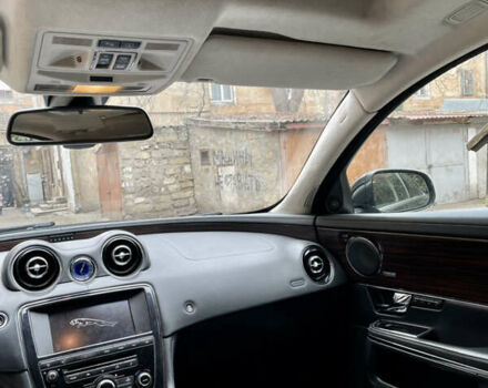 Черный Ягуар Икс Джей, объемом двигателя 3 л и пробегом 90 тыс. км за 28000 $, фото 9 на Automoto.ua