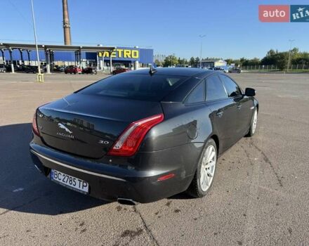 Чорний Ягуар Ікс Джей, об'ємом двигуна 3 л та пробігом 176 тис. км за 14500 $, фото 6 на Automoto.ua