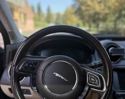 Черный Ягуар Икс Джей, объемом двигателя 3 л и пробегом 145 тыс. км за 18828 $, фото 12 на Automoto.ua