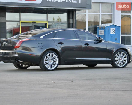 Черный Ягуар Икс Джей, объемом двигателя 3 л и пробегом 179 тыс. км за 16500 $, фото 9 на Automoto.ua