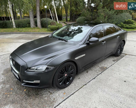 Чорний Ягуар Ікс Джей, об'ємом двигуна 3 л та пробігом 110 тис. км за 18600 $, фото 3 на Automoto.ua