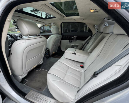 Чорний Ягуар Ікс Джей, об'ємом двигуна 3 л та пробігом 110 тис. км за 18600 $, фото 23 на Automoto.ua