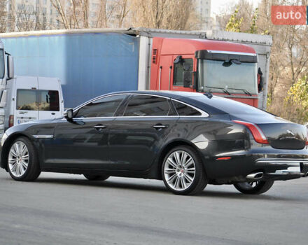 Черный Ягуар Икс Джей, объемом двигателя 3 л и пробегом 179 тыс. км за 16500 $, фото 6 на Automoto.ua