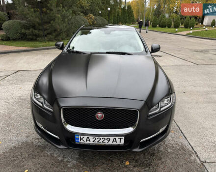 Чорний Ягуар Ікс Джей, об'ємом двигуна 3 л та пробігом 110 тис. км за 18600 $, фото 5 на Automoto.ua
