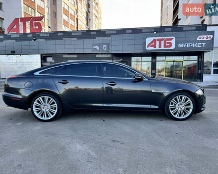 Черный Ягуар Икс Джей, объемом двигателя 3 л и пробегом 179 тыс. км за 16500 $, фото 24 на Automoto.ua