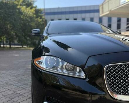 Черный Ягуар Икс Джей, объемом двигателя 3 л и пробегом 145 тыс. км за 18828 $, фото 2 на Automoto.ua