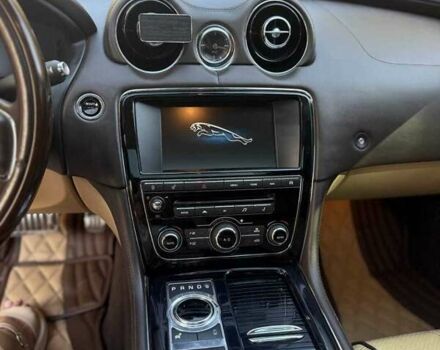 Черный Ягуар Икс Джей, объемом двигателя 3 л и пробегом 145 тыс. км за 18828 $, фото 15 на Automoto.ua