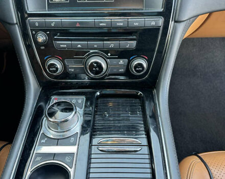 Черный Ягуар Икс Джей, объемом двигателя 3 л и пробегом 179 тыс. км за 16500 $, фото 37 на Automoto.ua