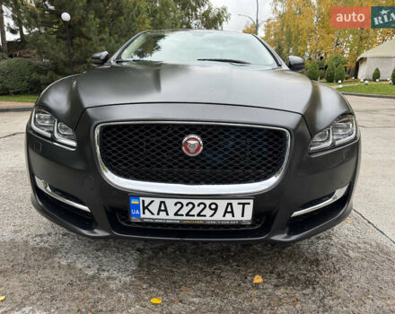 Чорний Ягуар Ікс Джей, об'ємом двигуна 3 л та пробігом 110 тис. км за 18600 $, фото 4 на Automoto.ua