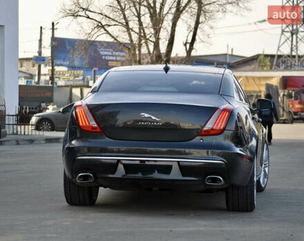 Черный Ягуар Икс Джей, объемом двигателя 3 л и пробегом 179 тыс. км за 16500 $, фото 5 на Automoto.ua