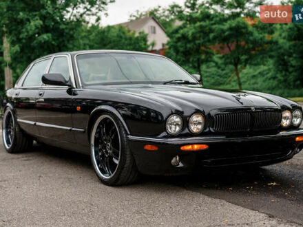 Ягуар Икс Джей 2001 в Киеве на Automoto.ua Черный Ягуар Икс Джей, объемом двигателя 3.25 л и пробегом 329 тыс. км за 14300 $, фото 1 на Automoto.ua