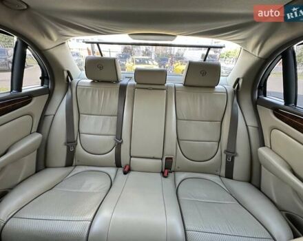 Червоний Ягуар Ікс Джей, об'ємом двигуна 4.2 л та пробігом 124 тис. км за 44000 $, фото 29 на Automoto.ua