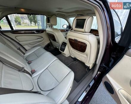 Червоний Ягуар Ікс Джей, об'ємом двигуна 4.2 л та пробігом 124 тис. км за 44000 $, фото 9 на Automoto.ua