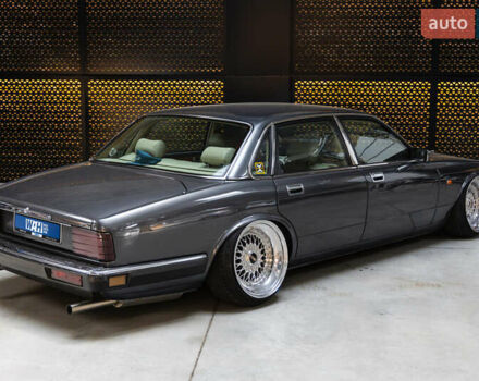 Серый Ягуар Икс Джей, объемом двигателя 3.2 л и пробегом 158 тыс. км за 23500 $, фото 8 на Automoto.ua