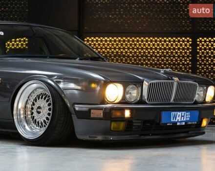 Серый Ягуар Икс Джей, объемом двигателя 3.2 л и пробегом 158 тыс. км за 23500 $, фото 4 на Automoto.ua