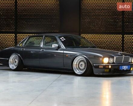 Серый Ягуар Икс Джей, объемом двигателя 3.2 л и пробегом 158 тыс. км за 23500 $, фото 5 на Automoto.ua