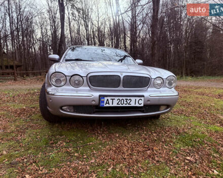 Серый Ягуар Икс Джей, объемом двигателя 3 л и пробегом 209 тыс. км за 12000 $, фото 16 на Automoto.ua