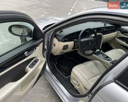 Ягуар Икс Джей 2003 в Ивано-Франковске на Automoto.ua Серый Ягуар Икс Джей, объемом двигателя 2.97 л и пробегом 206 тыс. км за 7999 $, фото 15 на Automoto.ua