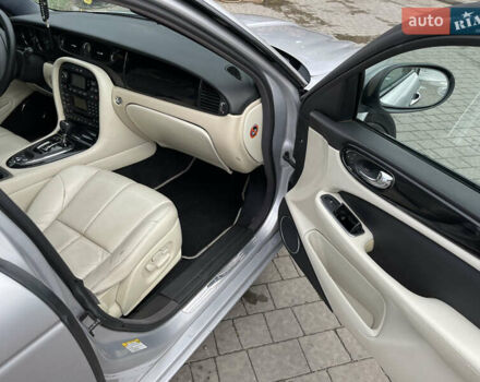 Ягуар Икс Джей 2003 в Ивано-Франковске на Automoto.ua Серый Ягуар Икс Джей, объемом двигателя 2.97 л и пробегом 206 тыс. км за 7999 $, фото 19 на Automoto.ua