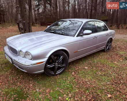Серый Ягуар Икс Джей, объемом двигателя 3 л и пробегом 209 тыс. км за 12000 $, фото 13 на Automoto.ua