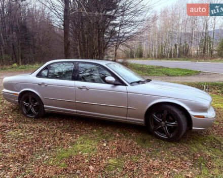 Серый Ягуар Икс Джей, объемом двигателя 3 л и пробегом 209 тыс. км за 12000 $, фото 26 на Automoto.ua