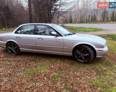 Серый Ягуар Икс Джей, объемом двигателя 3 л и пробегом 209 тыс. км за 12000 $, фото 11 на Automoto.ua