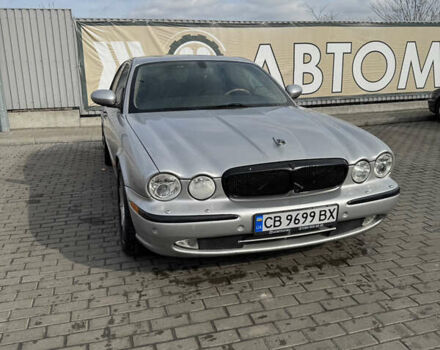 Серый Ягуар Икс Джей, объемом двигателя 4.2 л и пробегом 255 тыс. км за 9000 $, фото 1 на Automoto.ua
